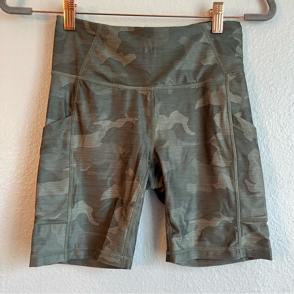 Prana Womens Electa Short II Sage Camo Biker Shorts